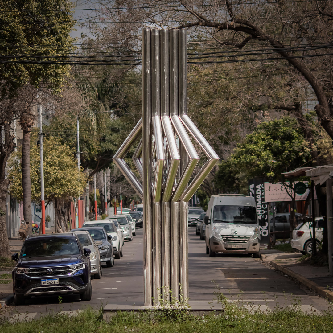 Columna ensanchándose en el centro